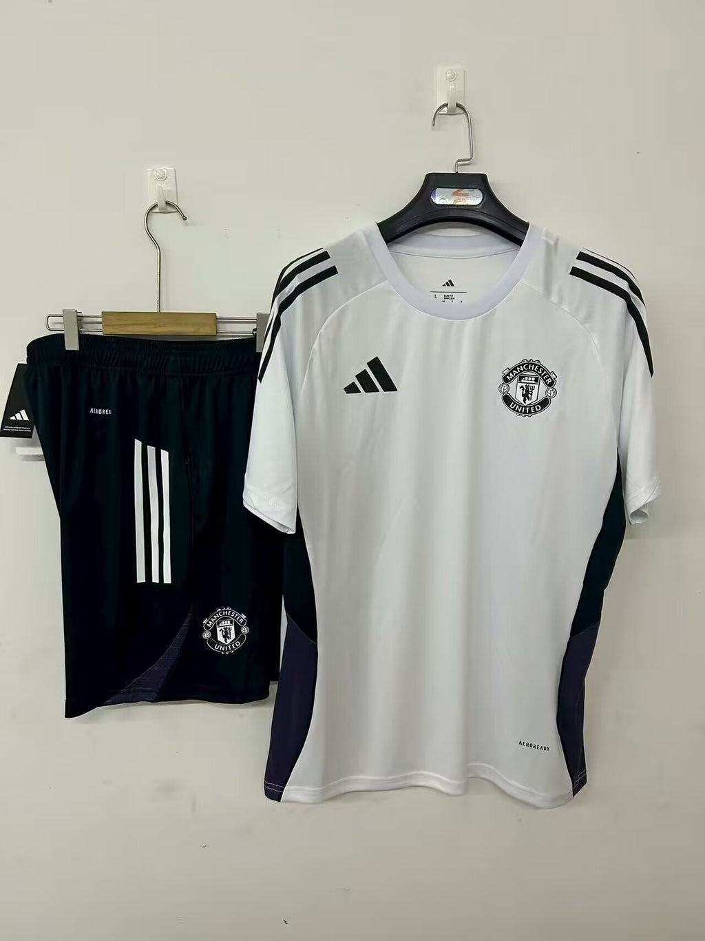 Manchester United Training Kit