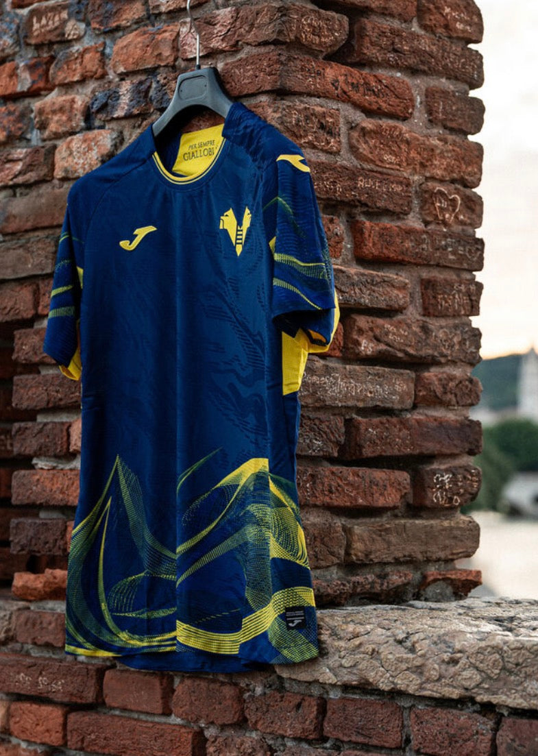 Verona Home Kit 2025/26