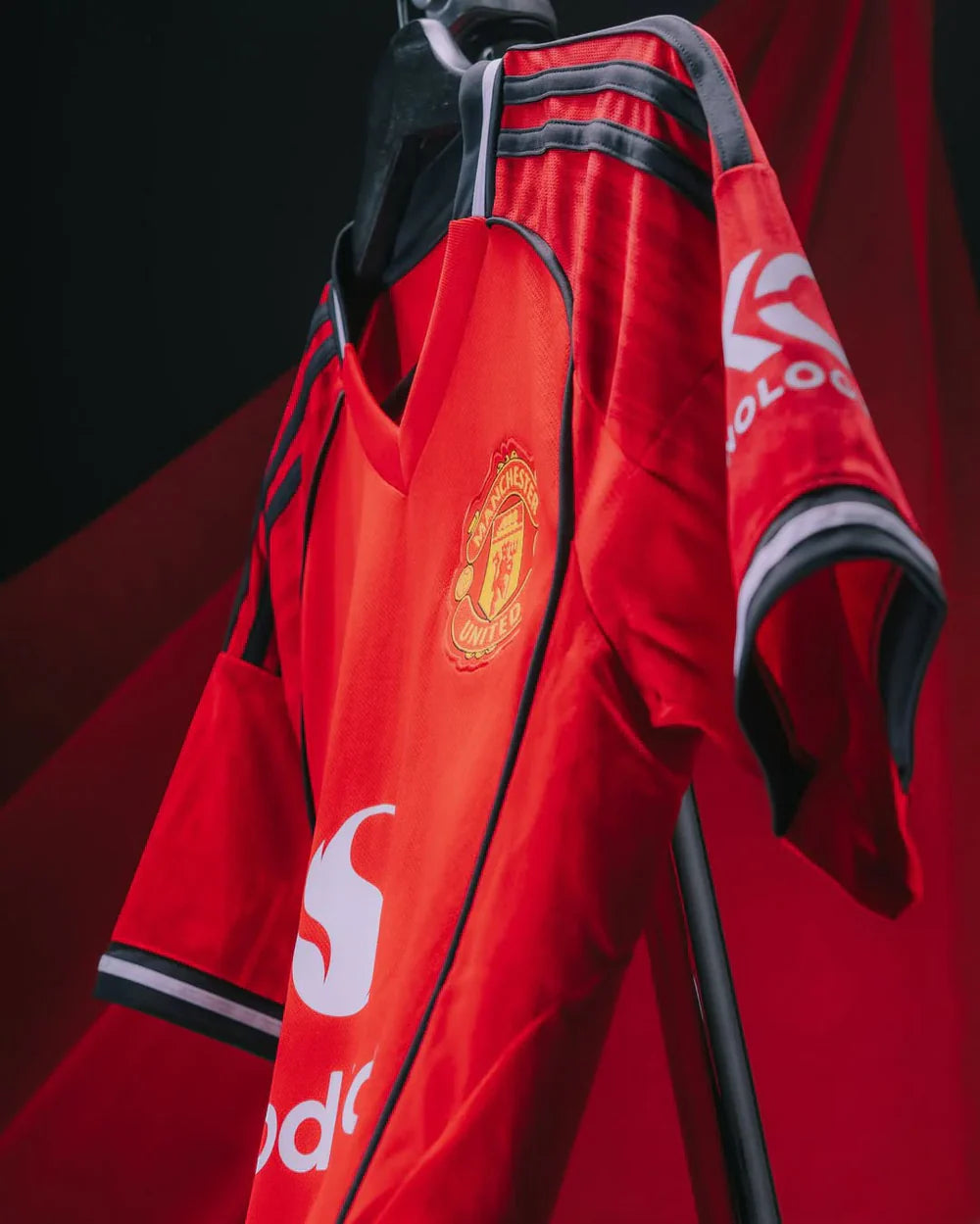 Manchester United Home Jerseys 2025/26