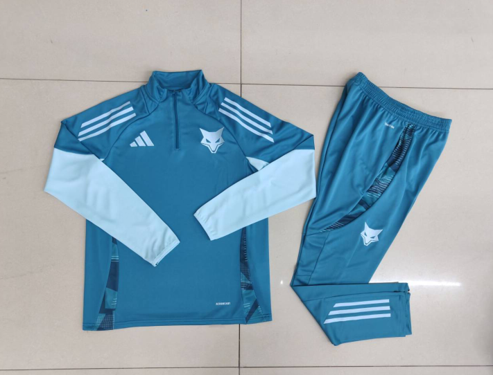 Wolves Training Kit