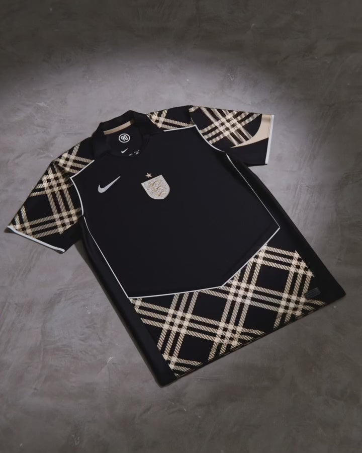 Nike x Burberry england kit